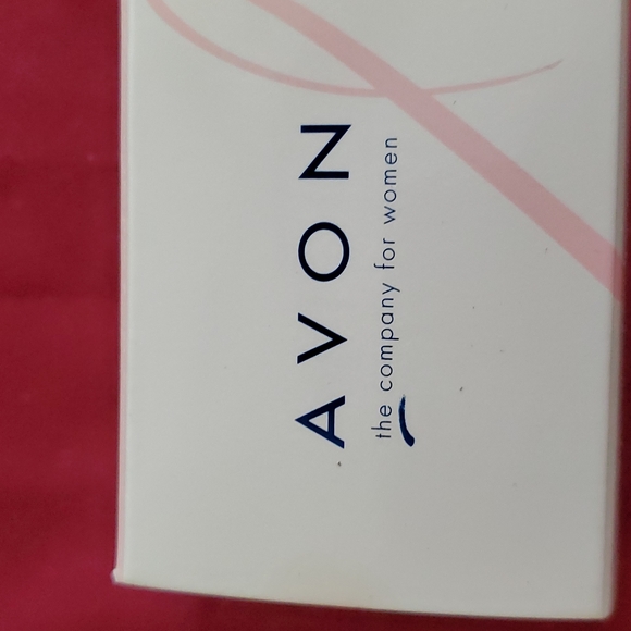 Avon 2000 Pink Ribbon Pin - Picture 5 of 5